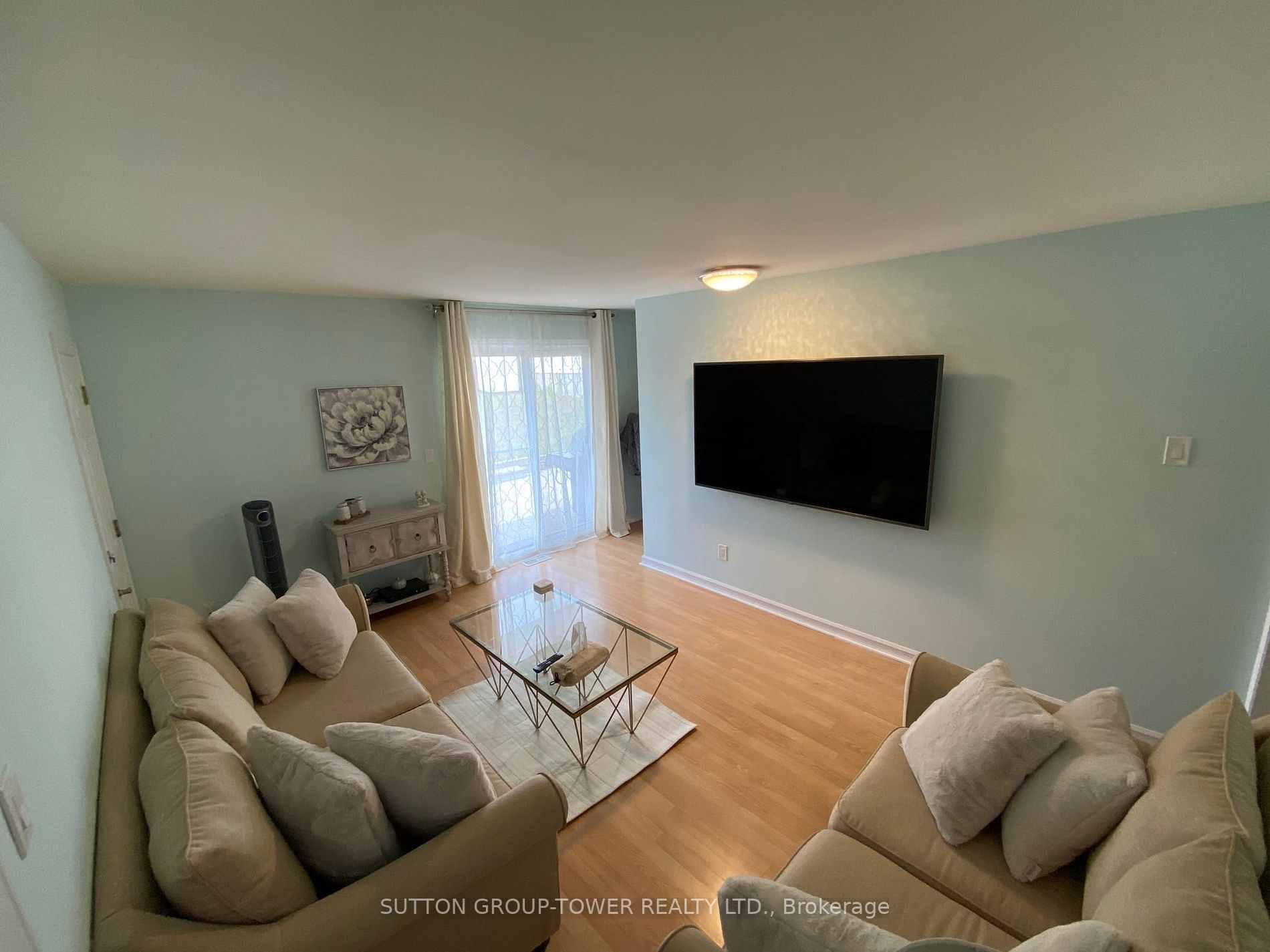 422 Sheppard Avenue, #Upper