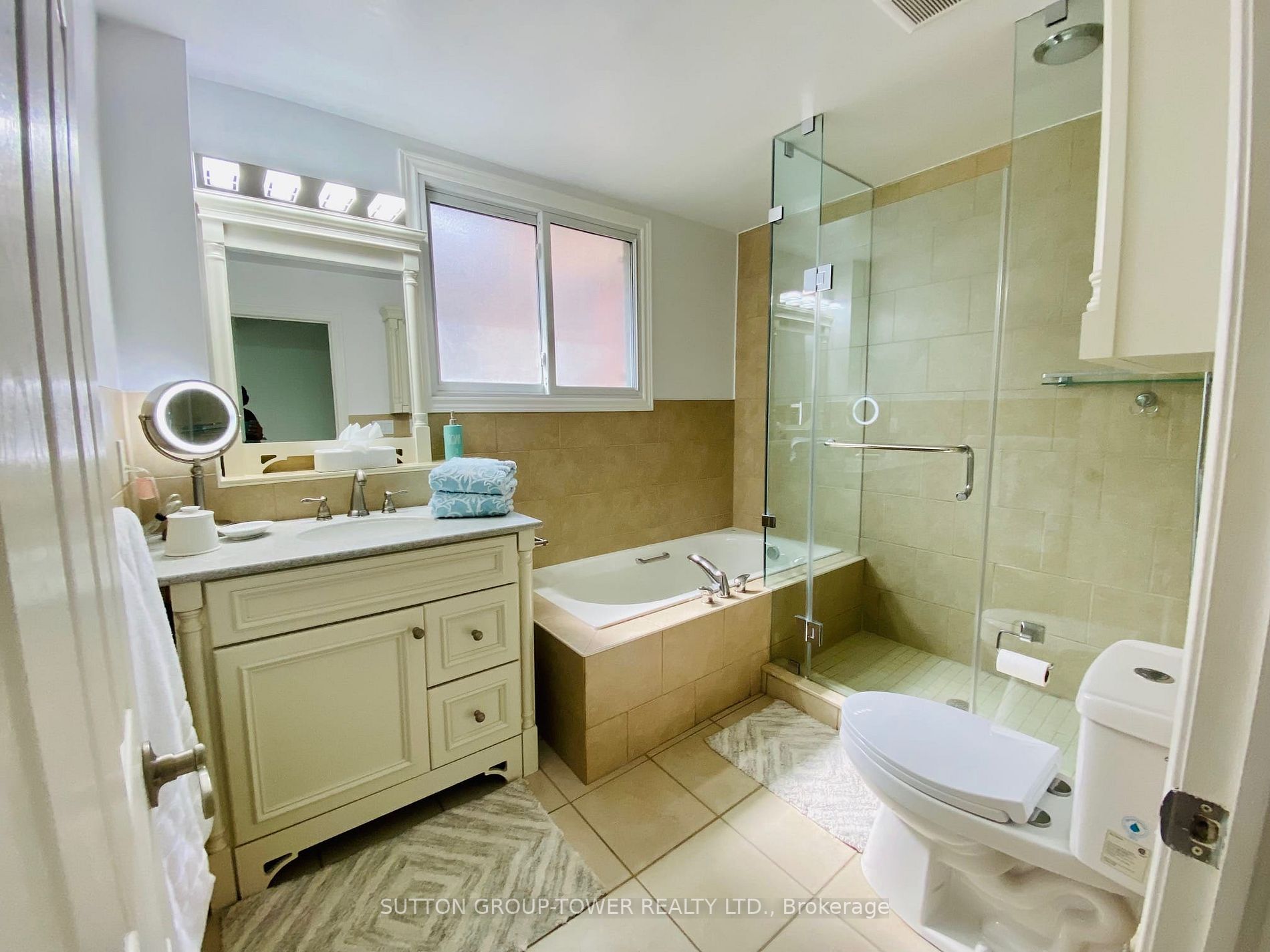 422 Sheppard Avenue, #Upper