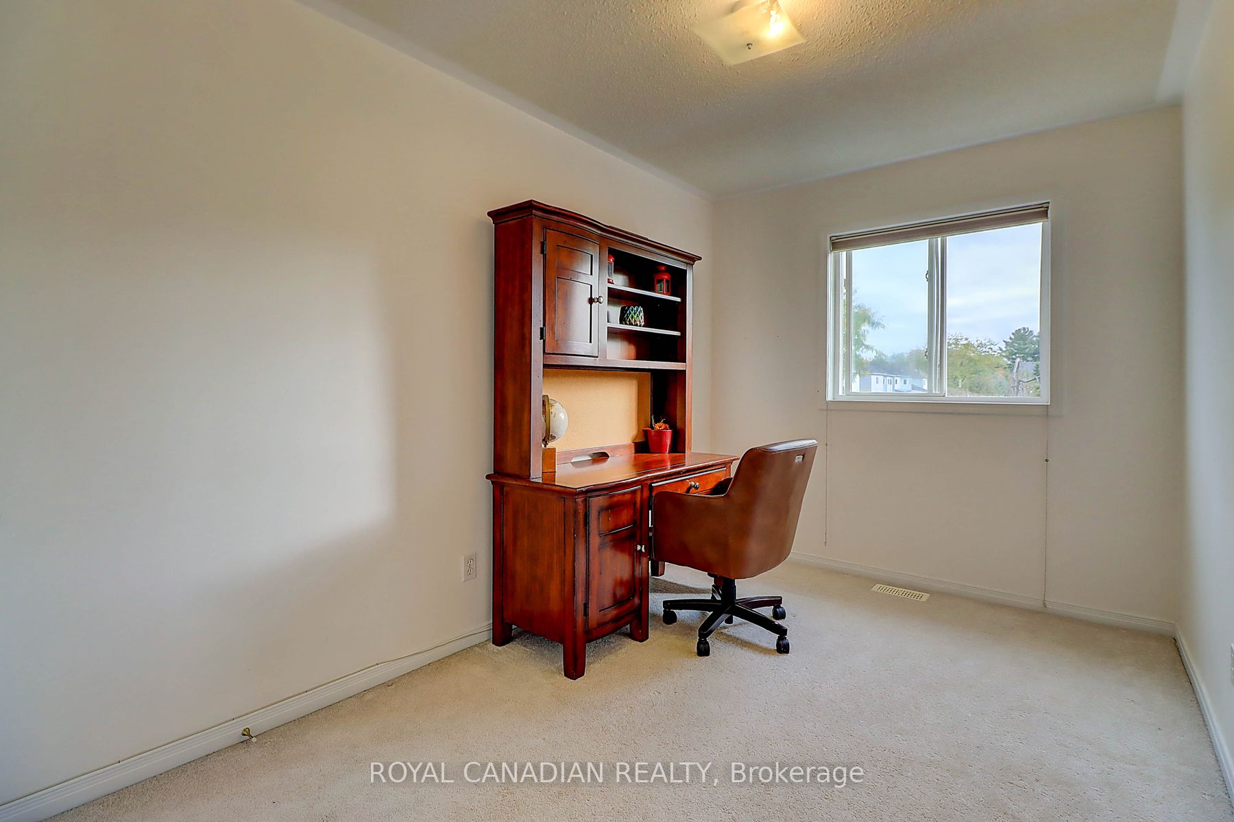 57 Richfield Sq