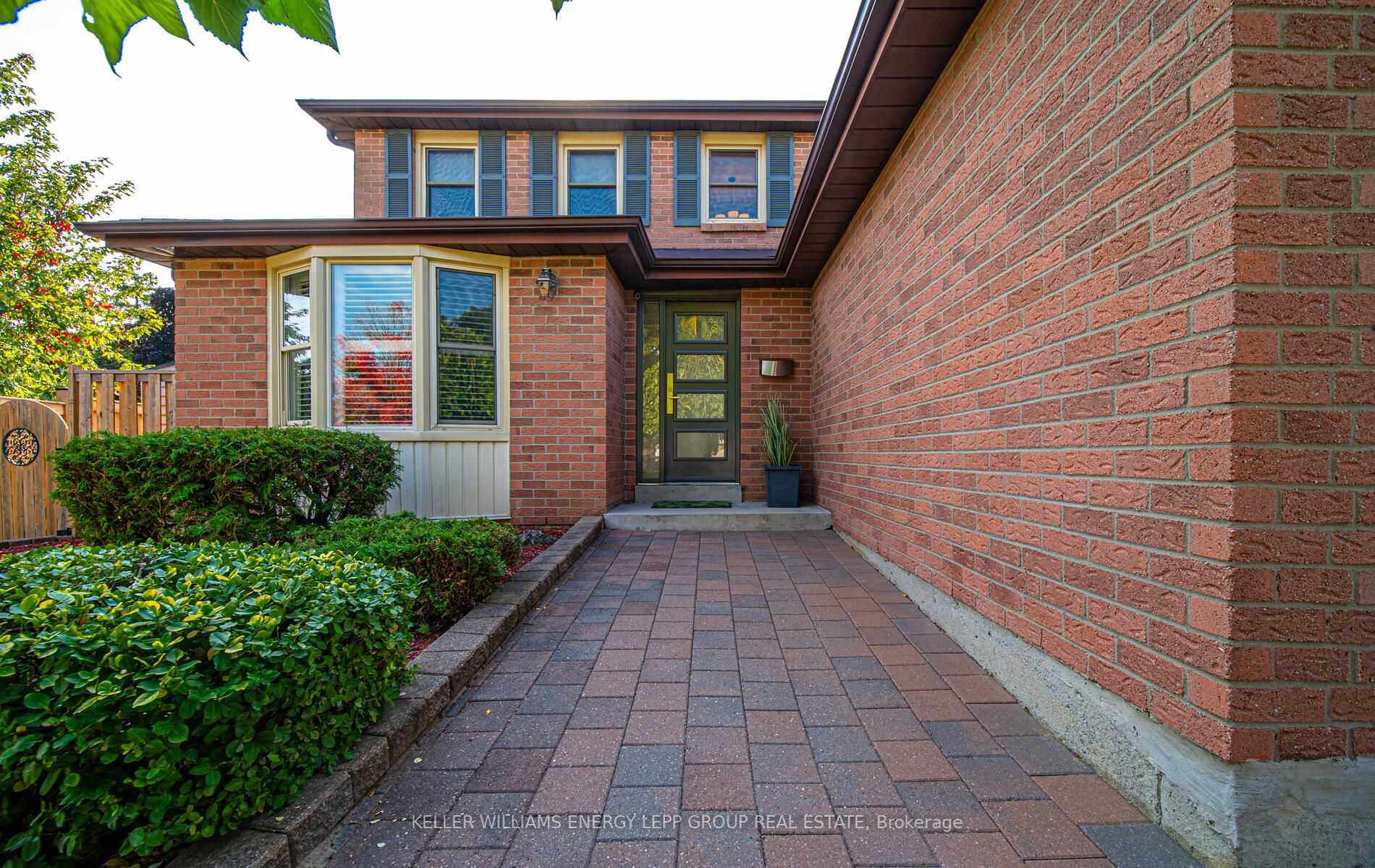 1886 Parkside Drive