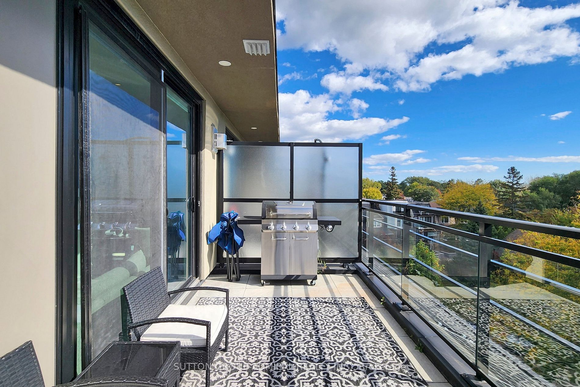 365 Beech Ave, #414