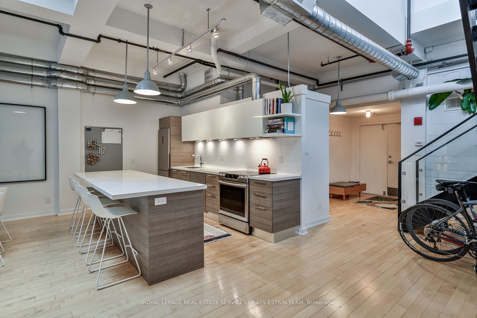 1173 Dundas St E, #237