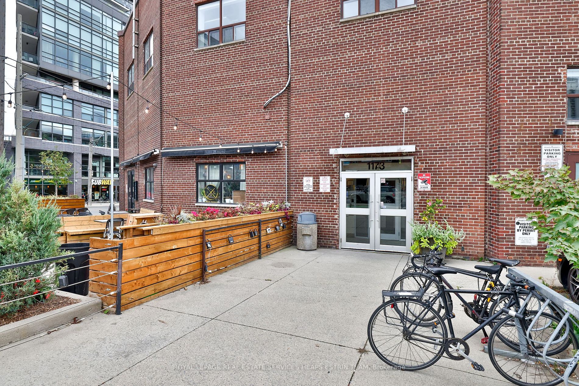 1173 Dundas St E, #237