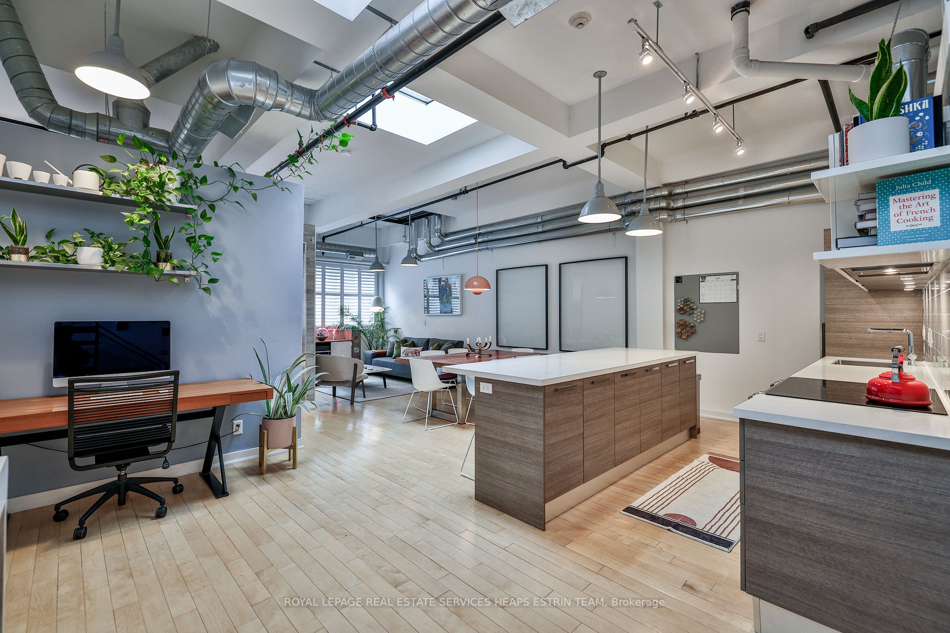1173 Dundas St E, #237