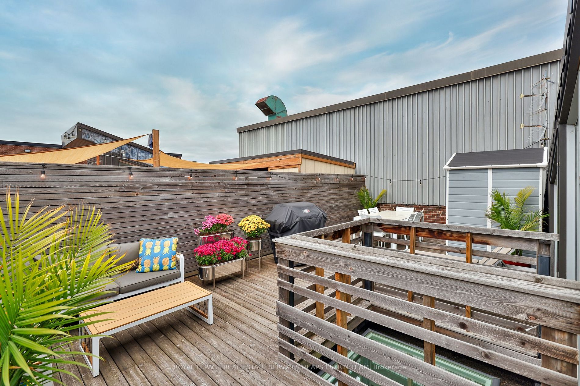 1173 Dundas St E, #237