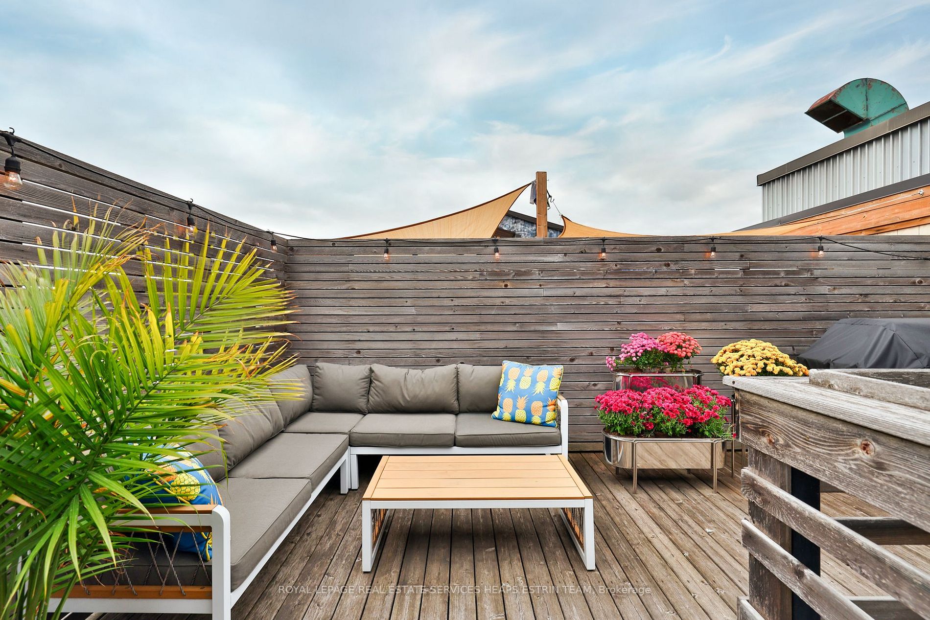 1173 Dundas St E, #237
