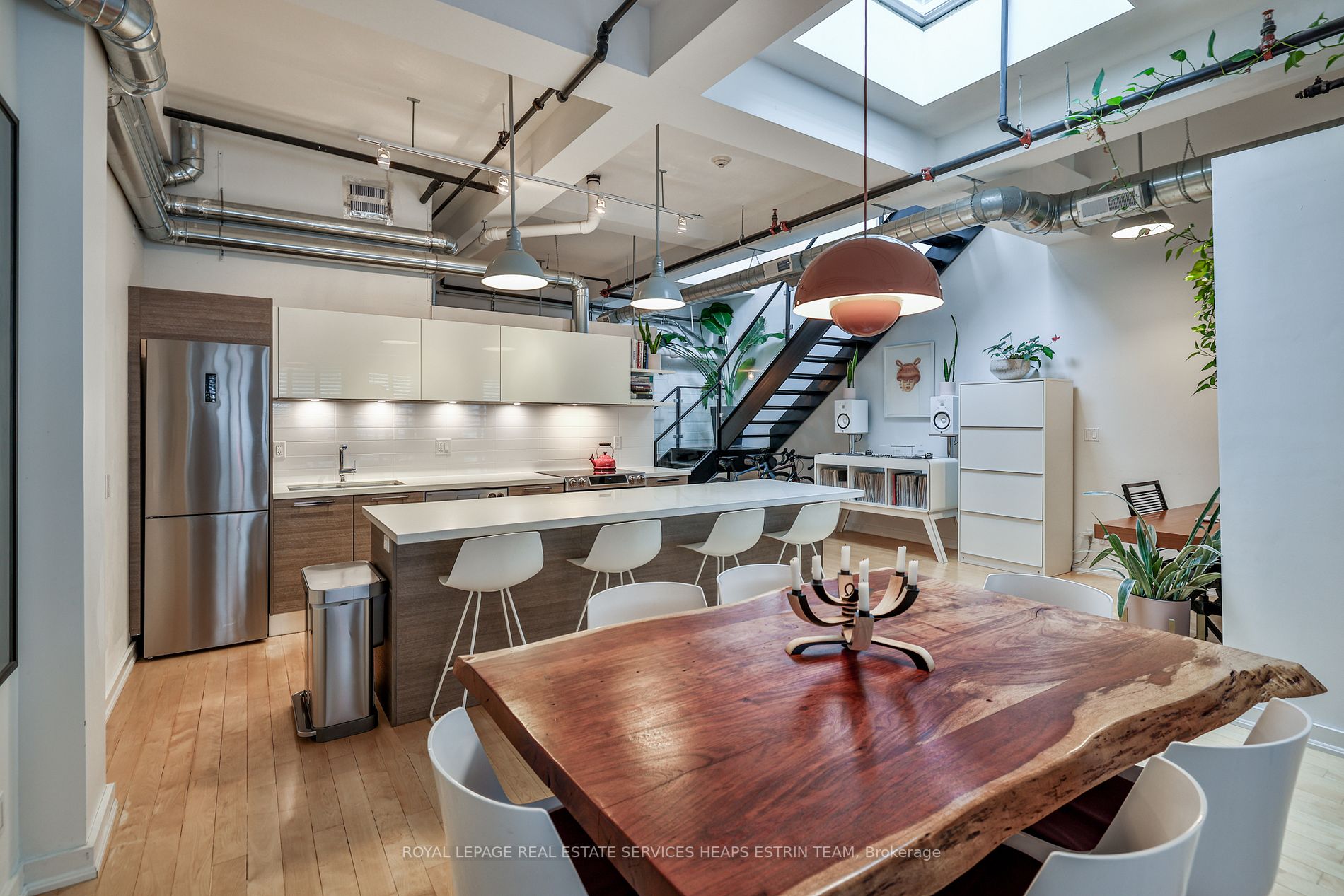 1173 Dundas St E, #237
