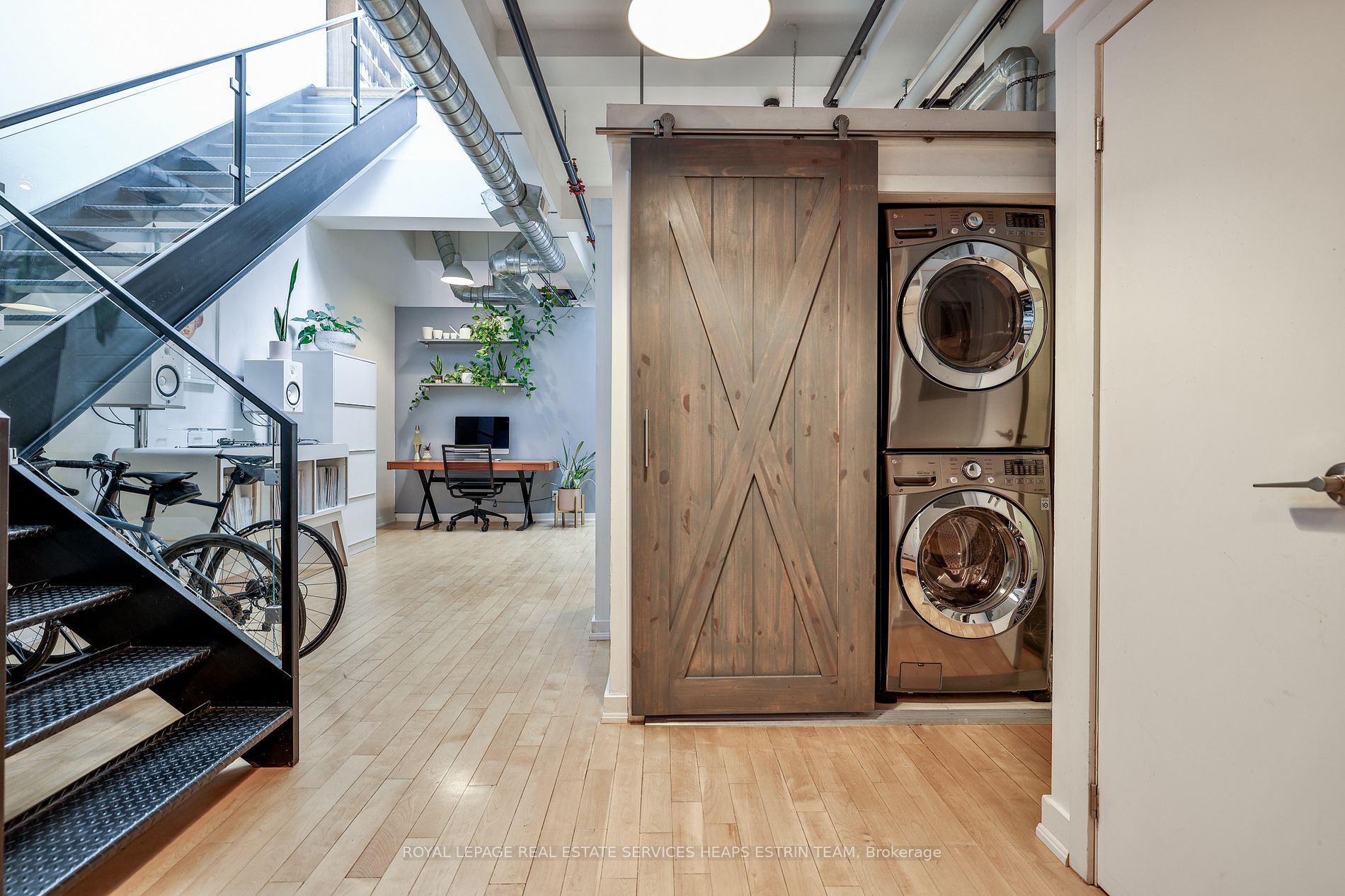 1173 Dundas St E, #237