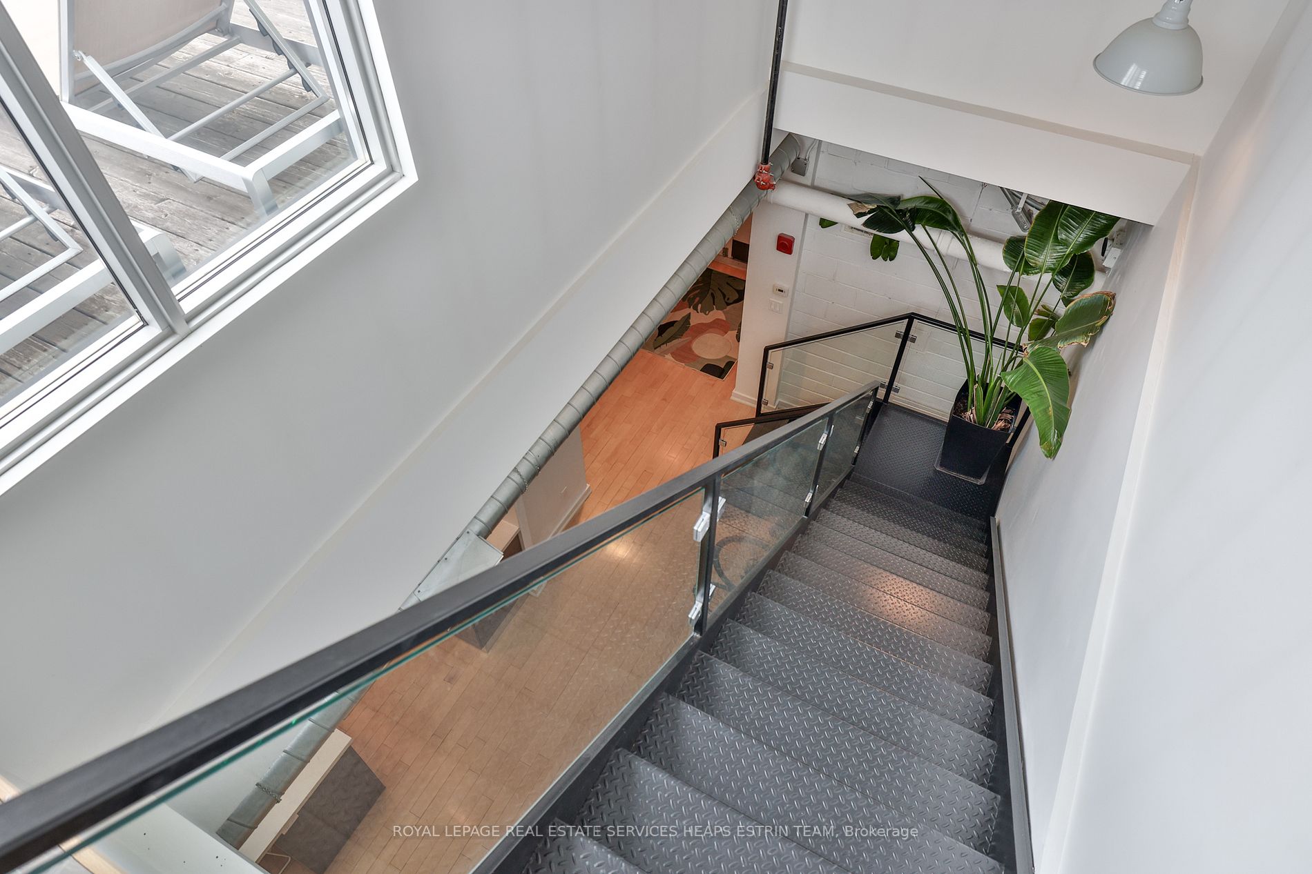 1173 Dundas St E, #237