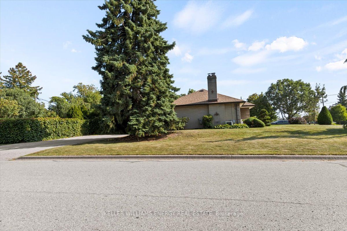 83 Harris Avenue