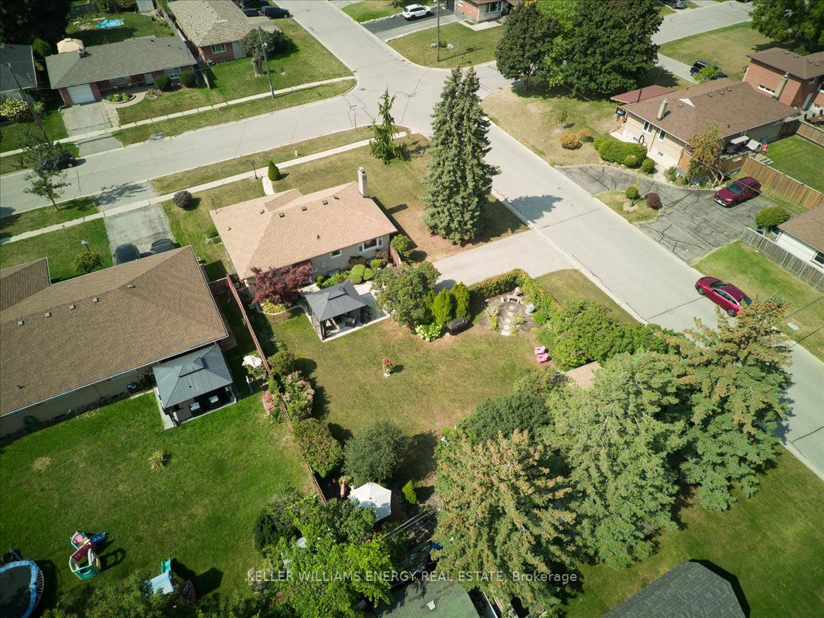 83 Harris Avenue