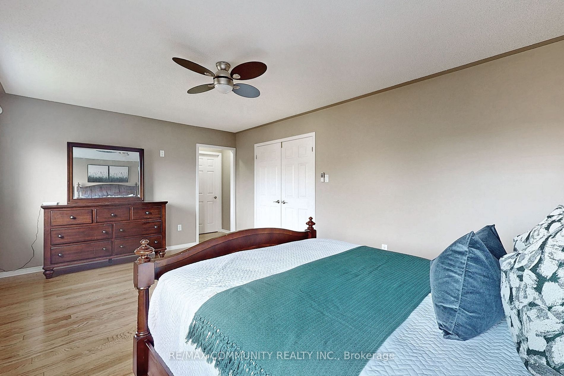 27 Sivyer Crescent