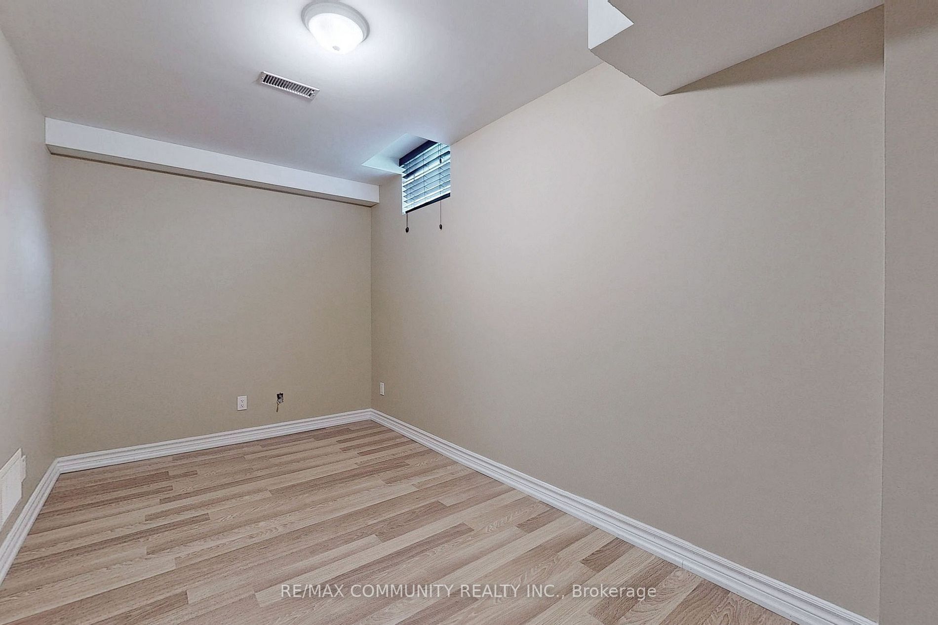 27 Sivyer Crescent