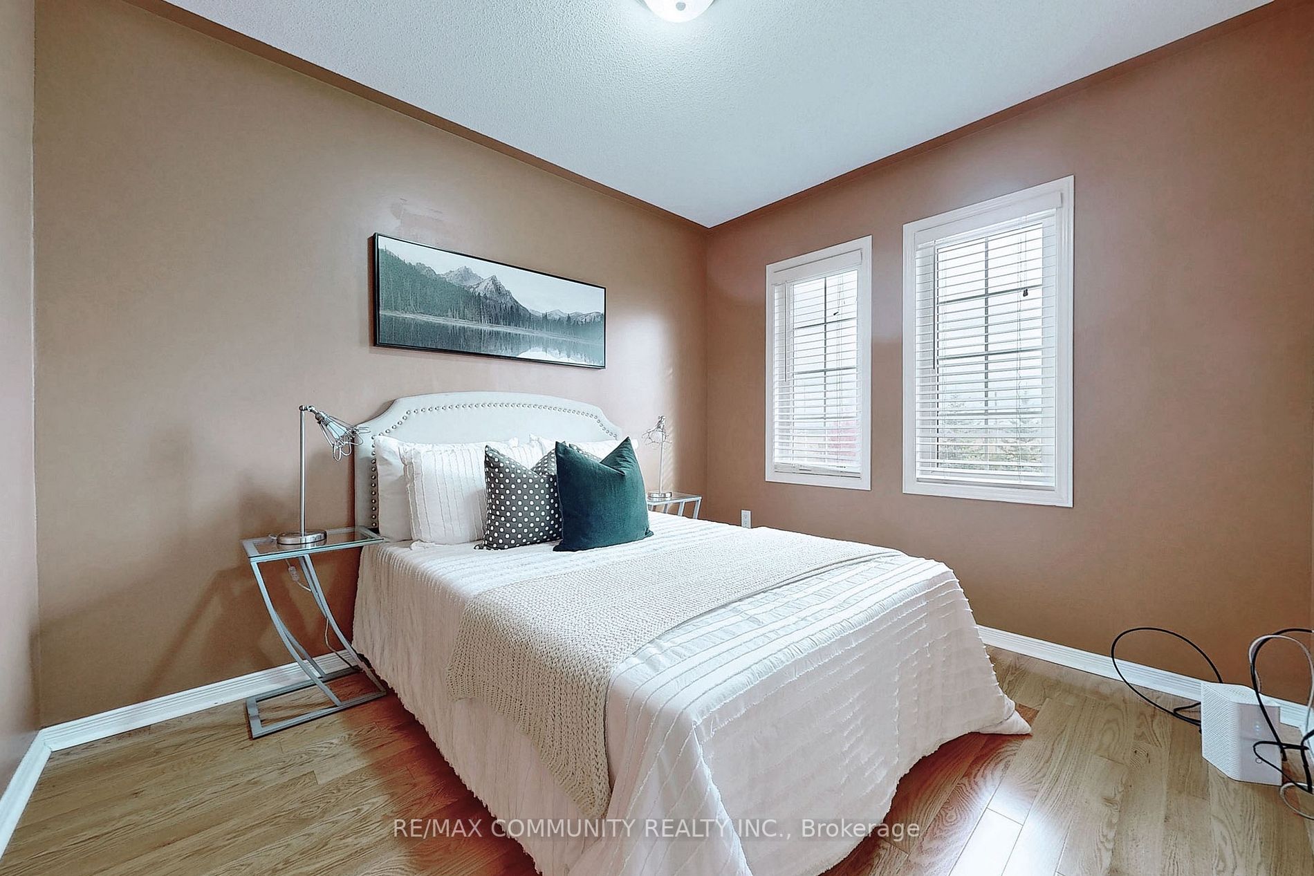 27 Sivyer Crescent