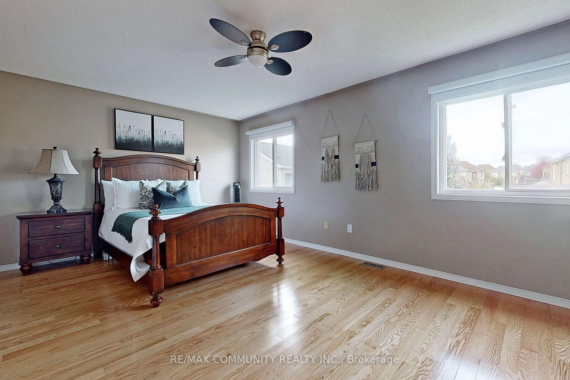 27 Sivyer Crescent