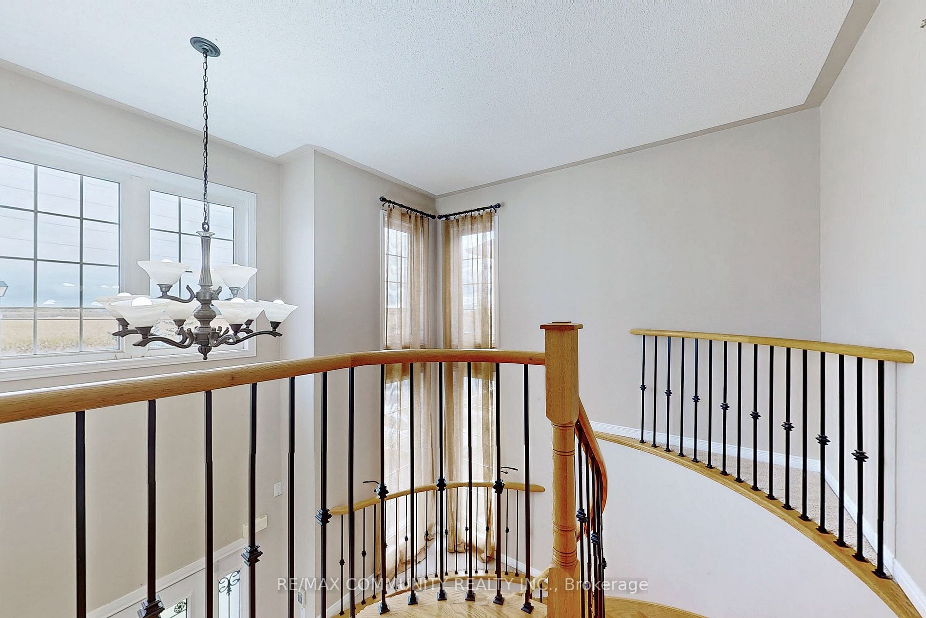 27 Sivyer Crescent