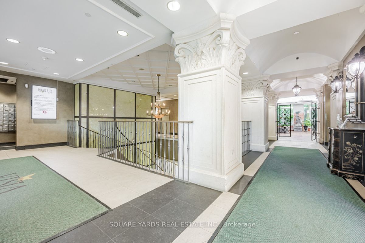 61 Town Centre Court, #908