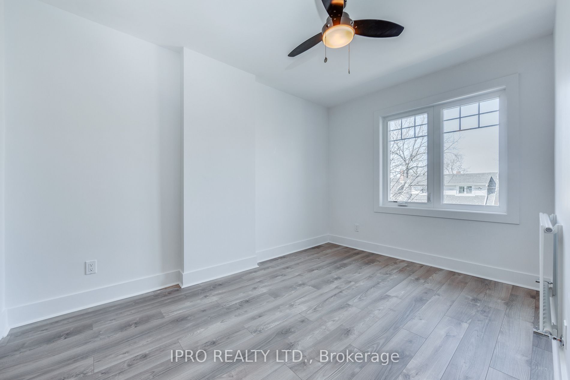 327 Kenilworth Ave