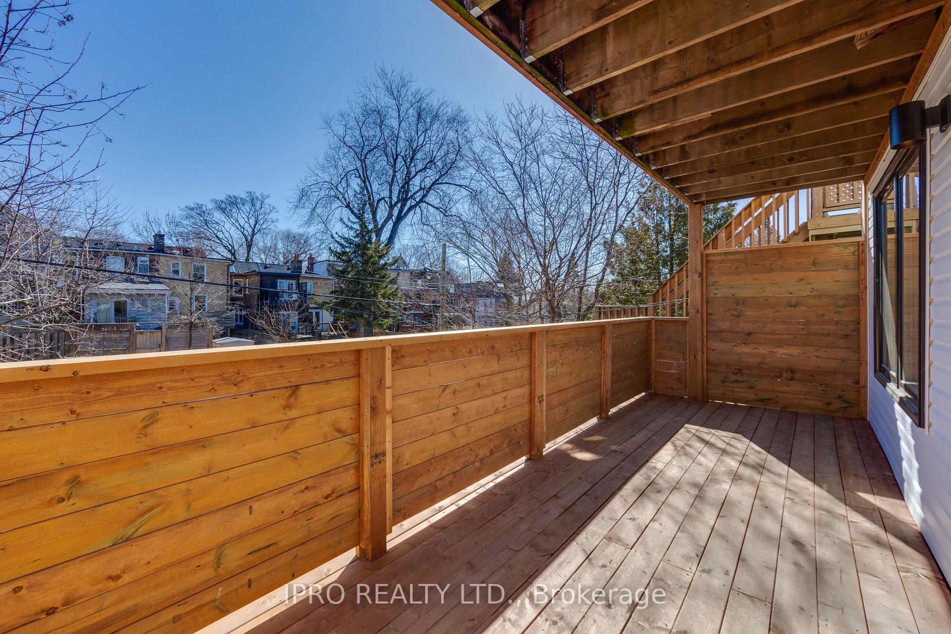 327 Kenilworth Ave