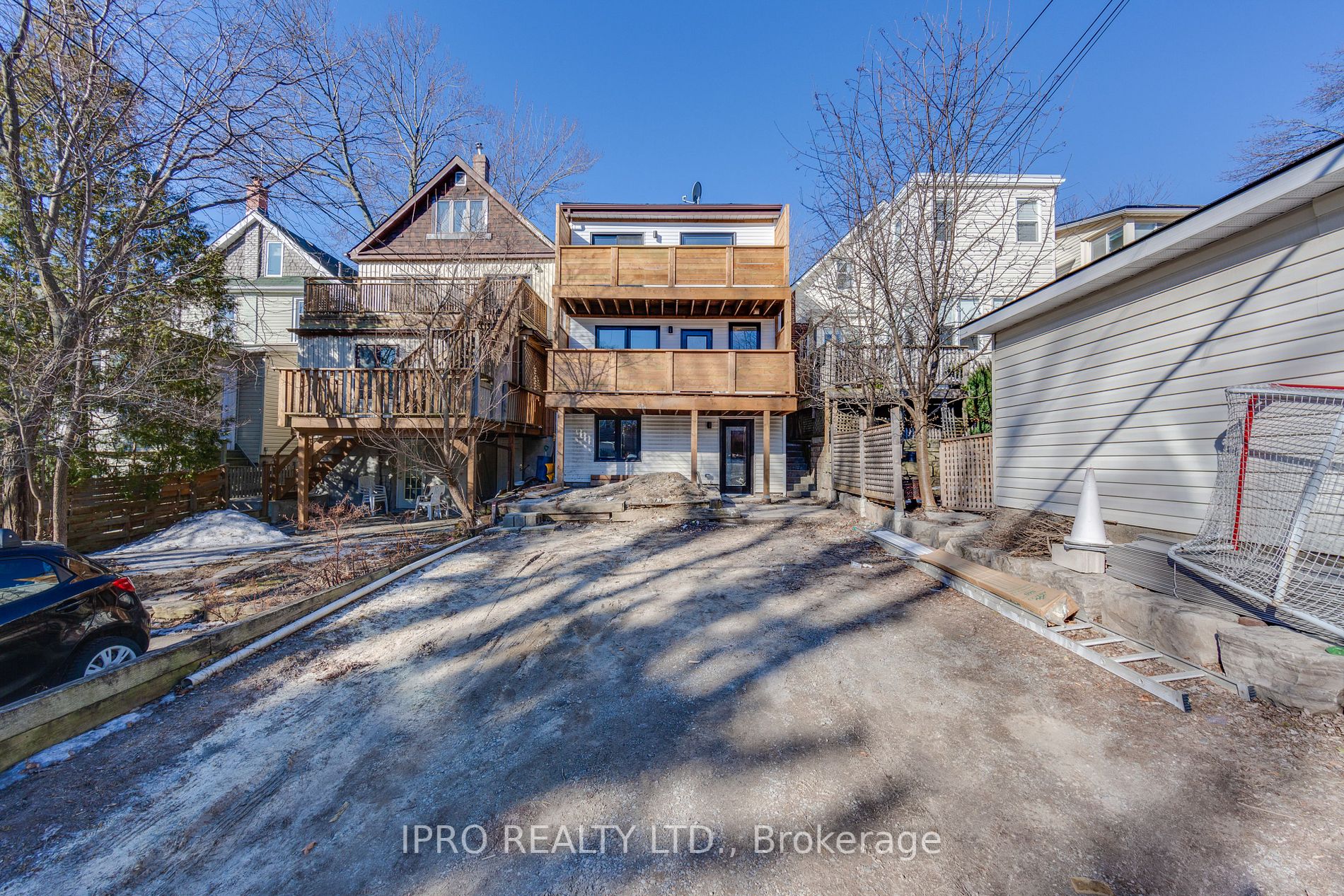 327 Kenilworth Ave