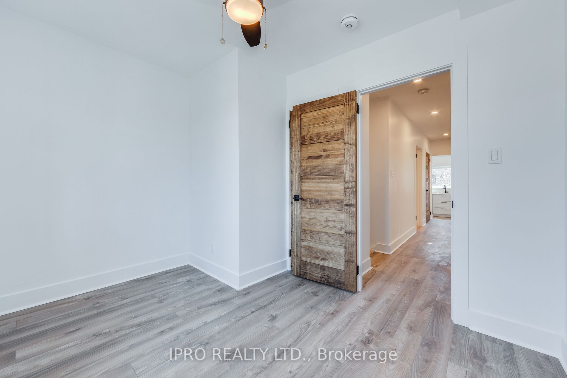 327 Kenilworth Ave