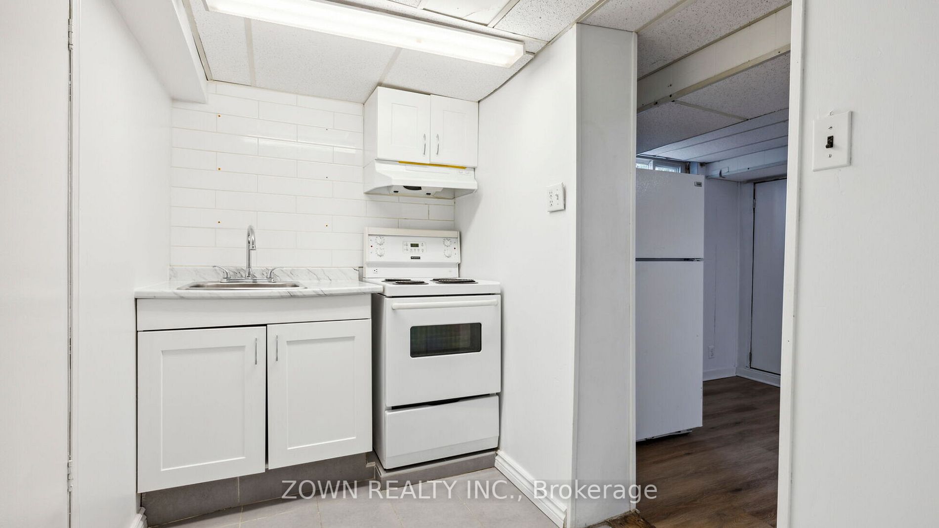 5 Elba Ave