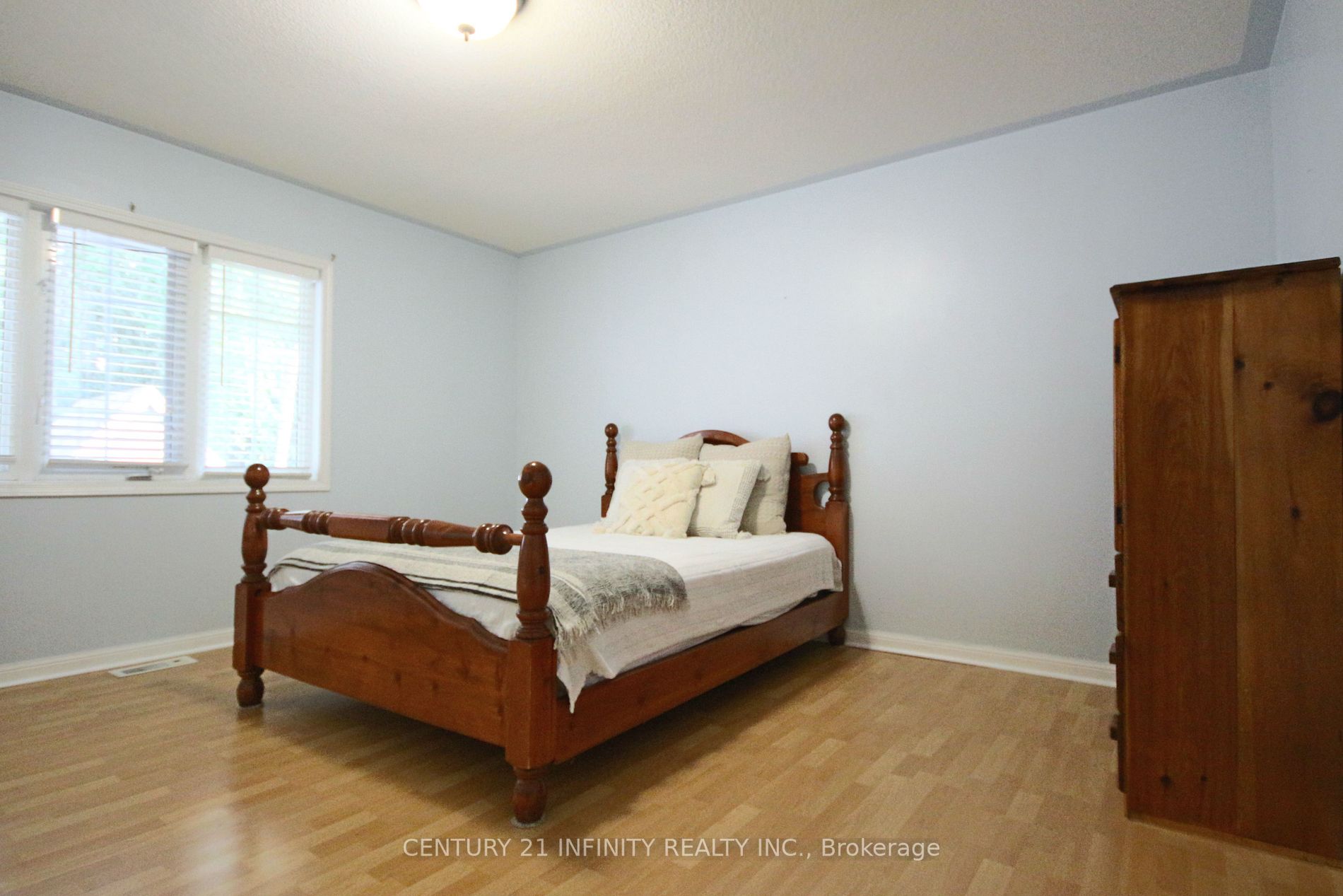 28 Solmar Ave