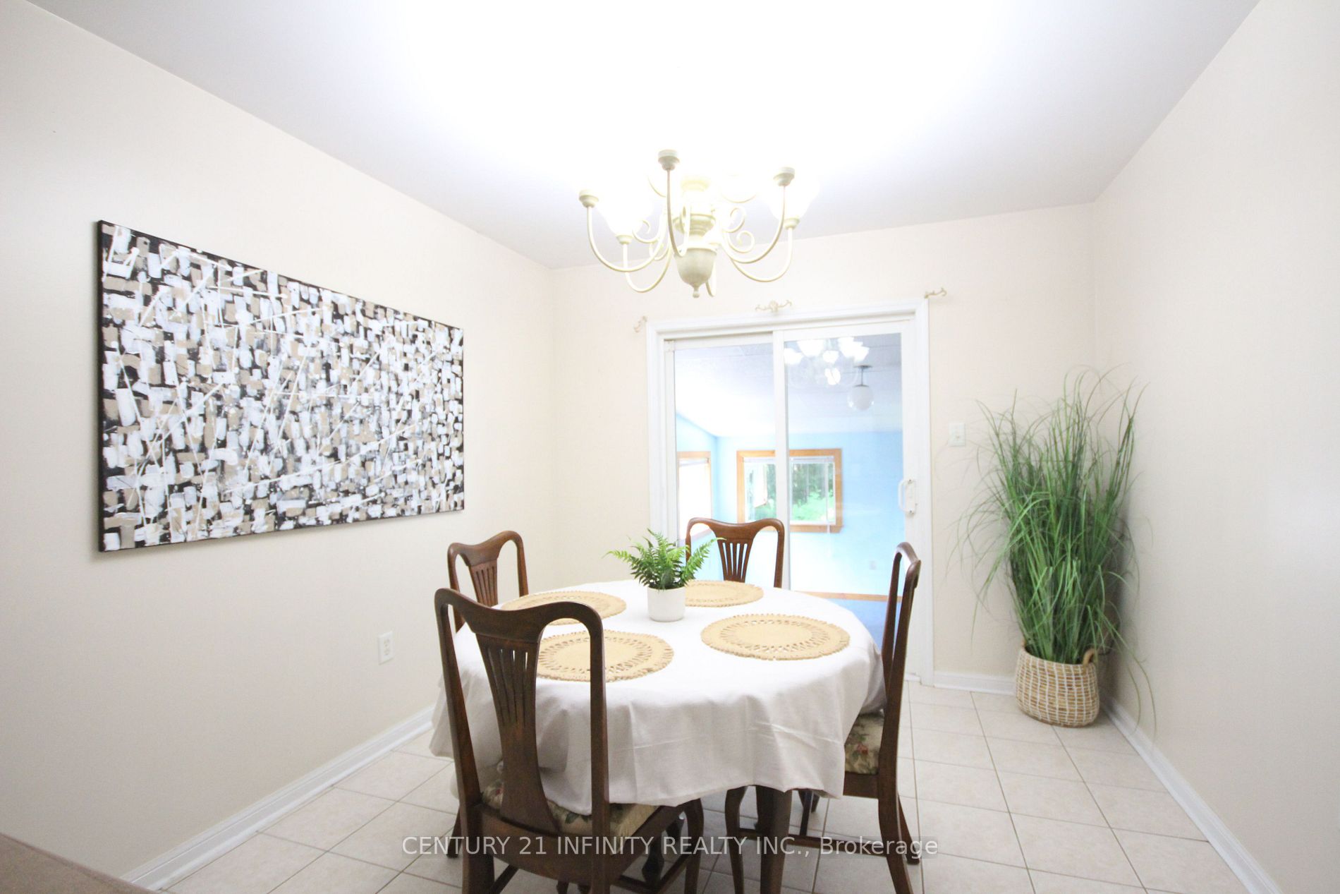 28 Solmar Ave