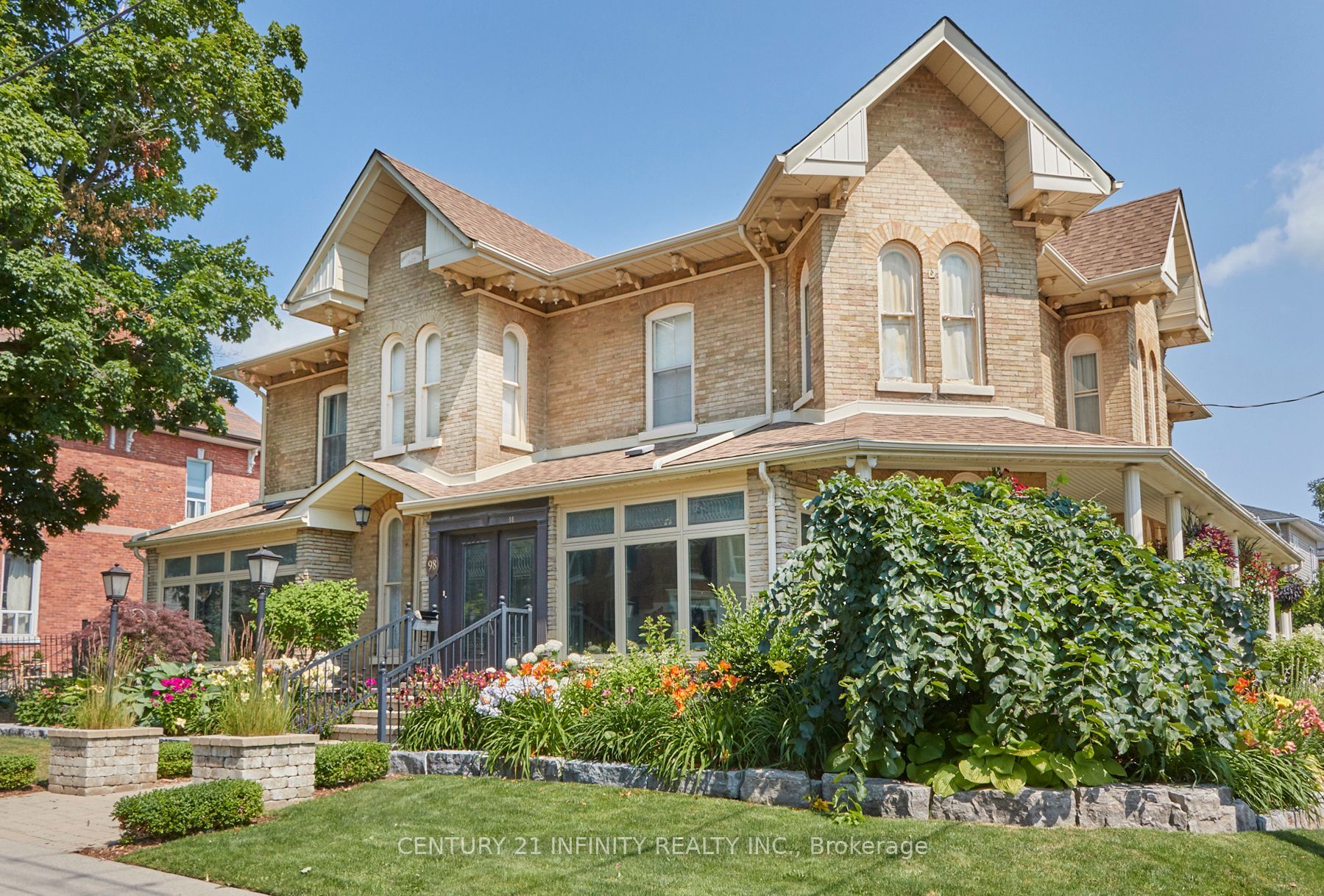 98 Church St