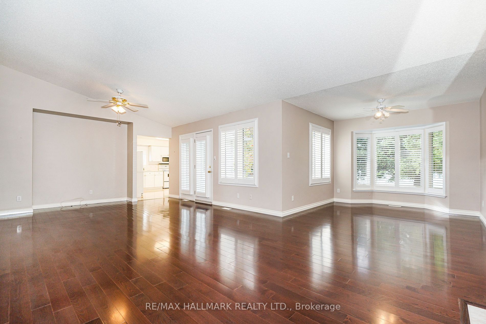 15 Algonquin Tr