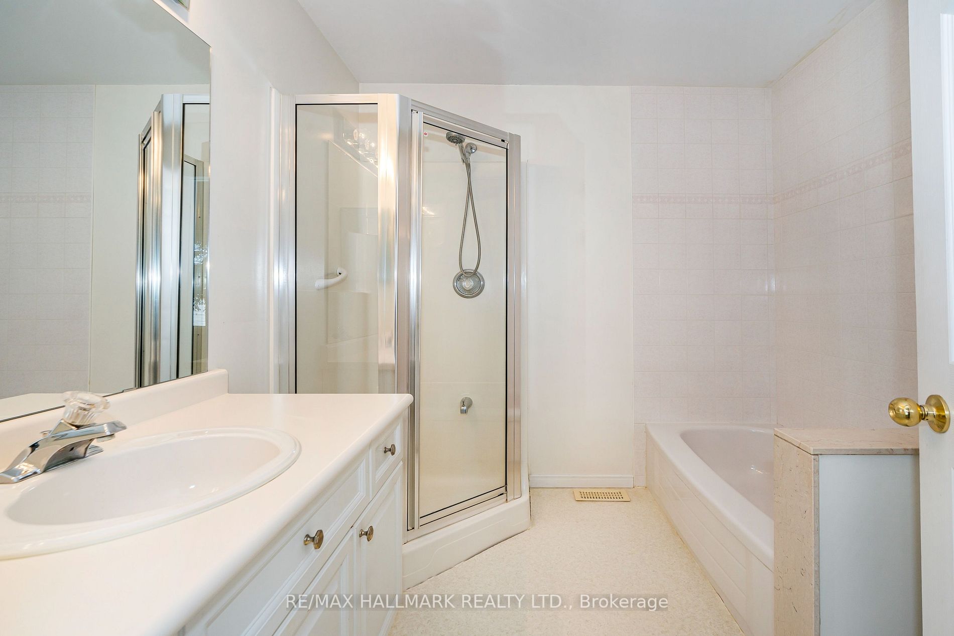 15 Algonquin Tr
