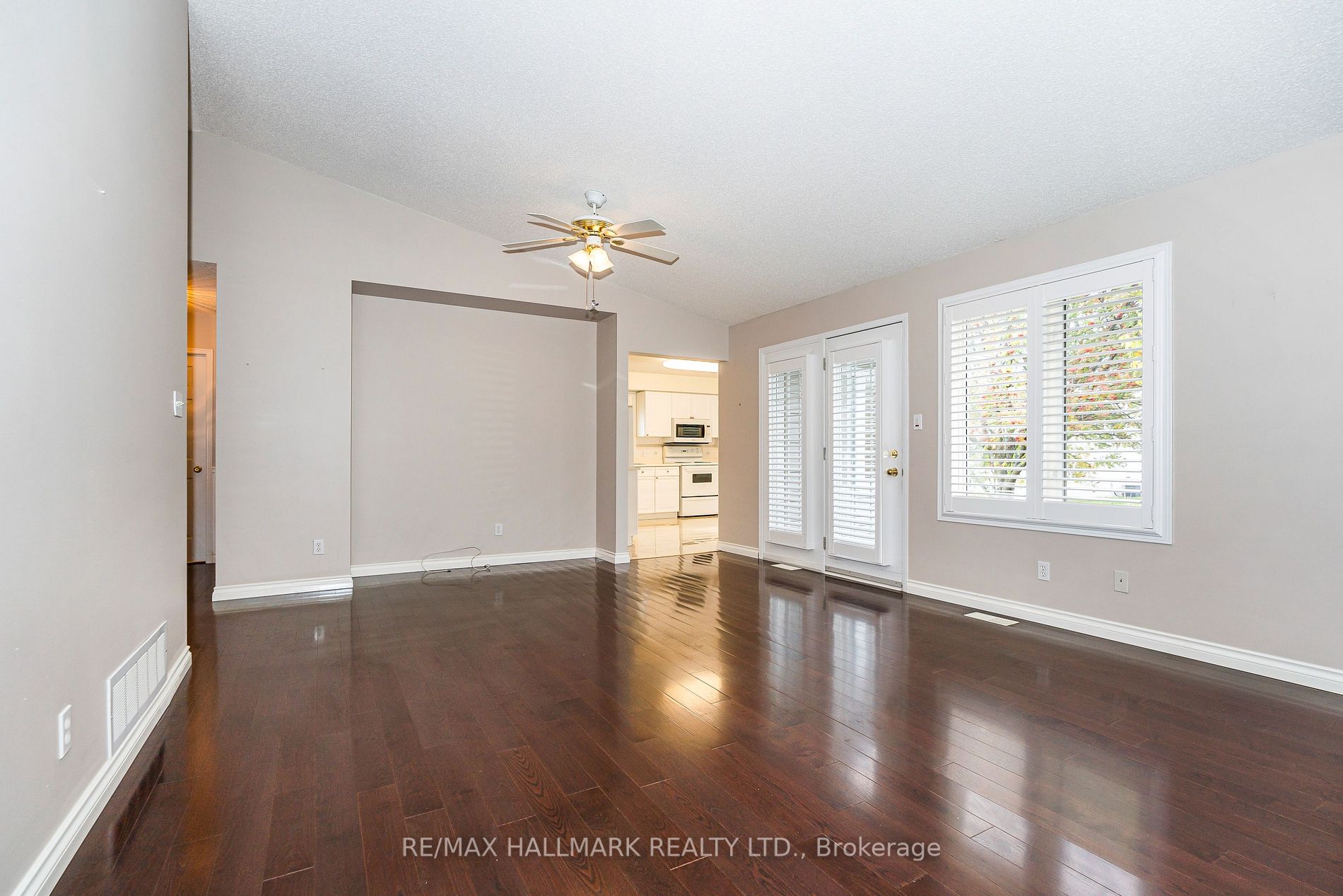15 Algonquin Tr