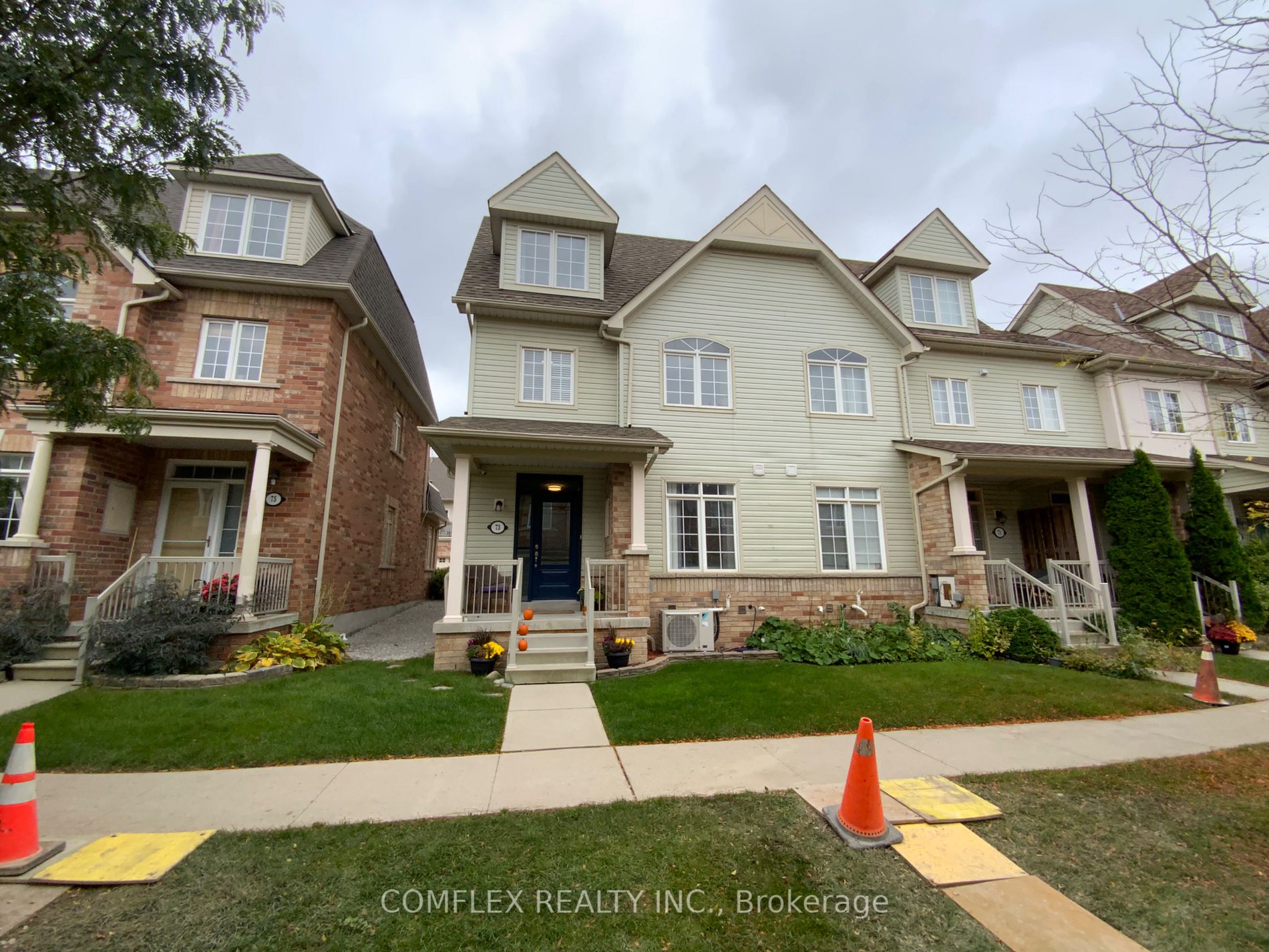 73 Wicker Park Way