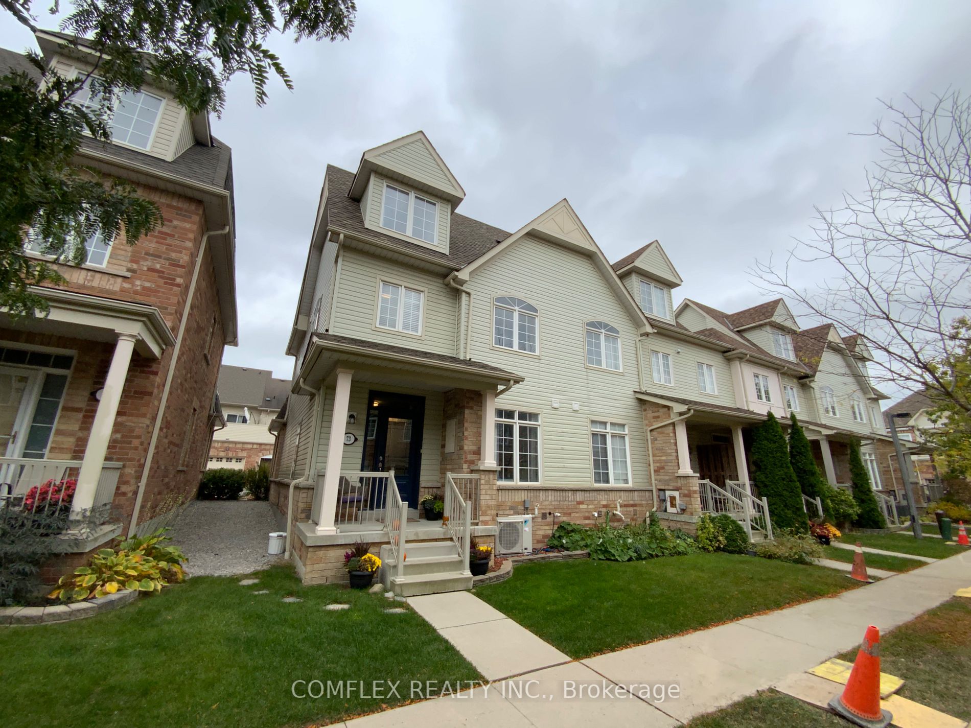 73 Wicker Park Way