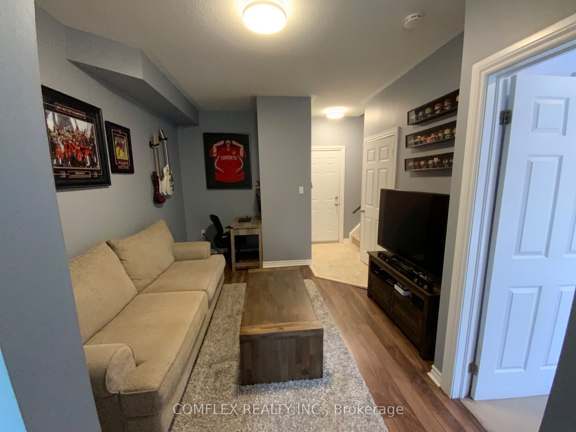73 Wicker Park Way