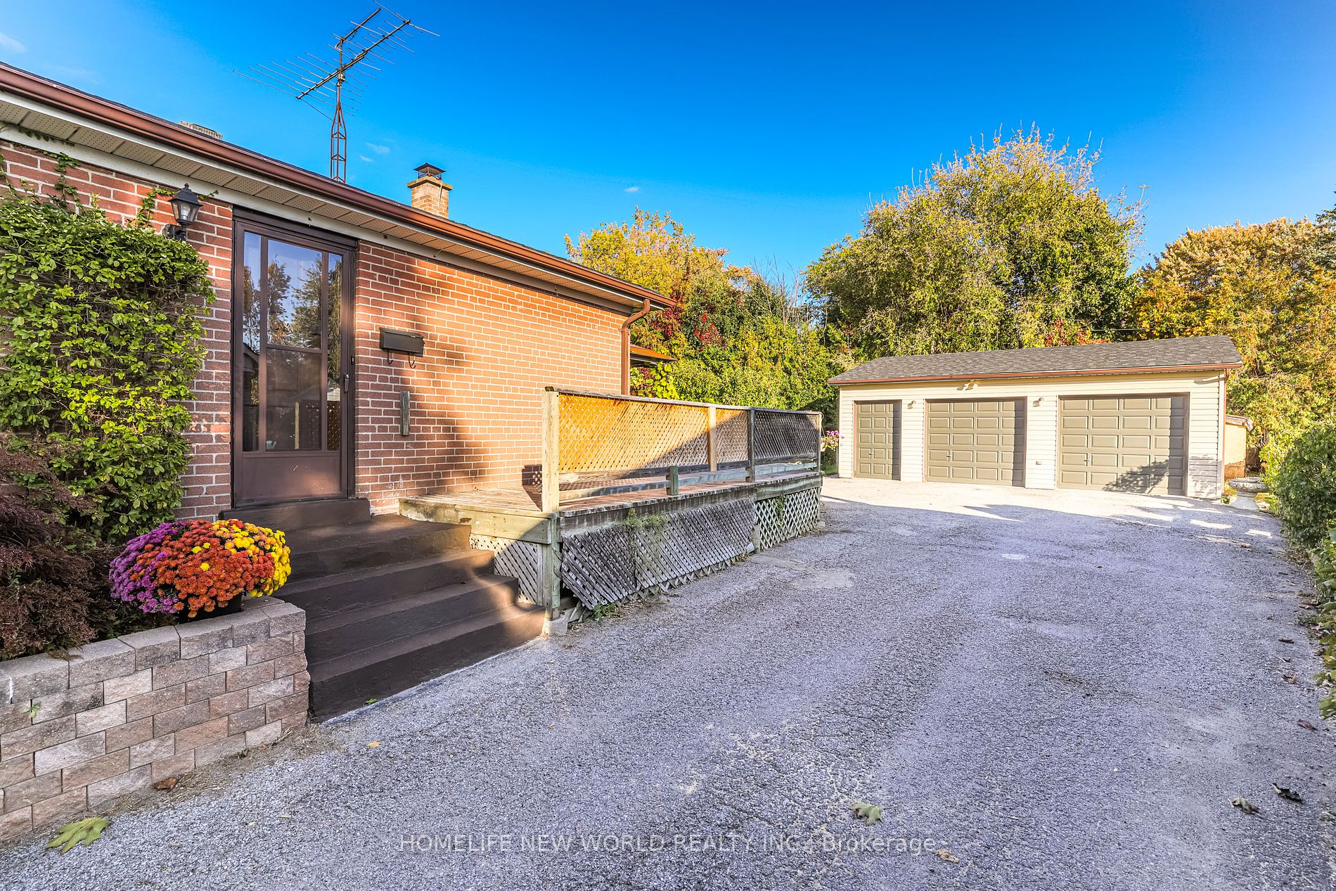 67 Georgina Dr