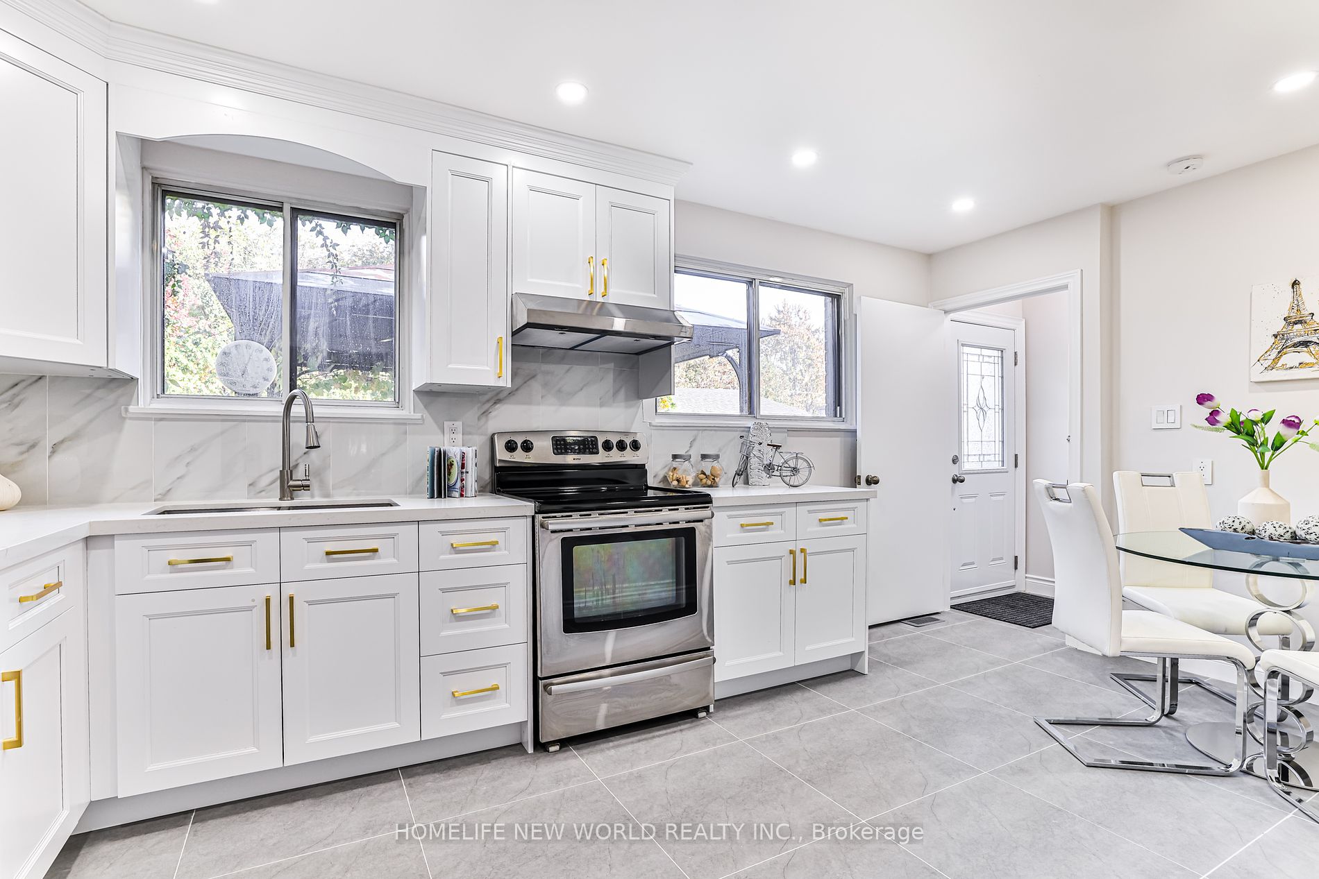 67 Georgina Dr