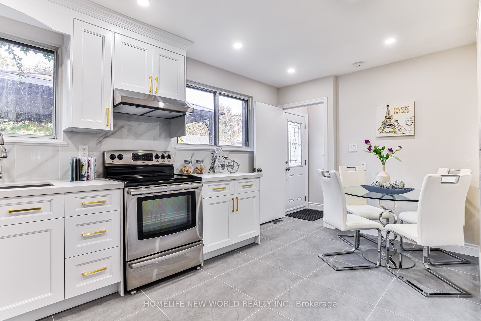 67 Georgina Dr