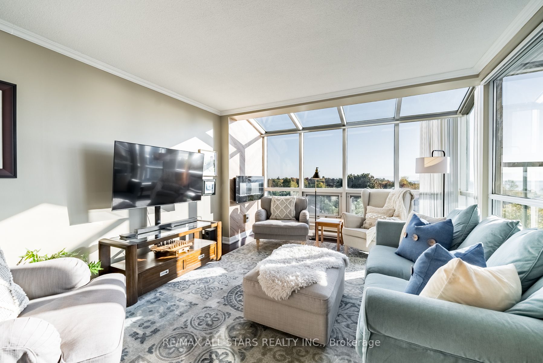 25 Cumberland Lane, #503