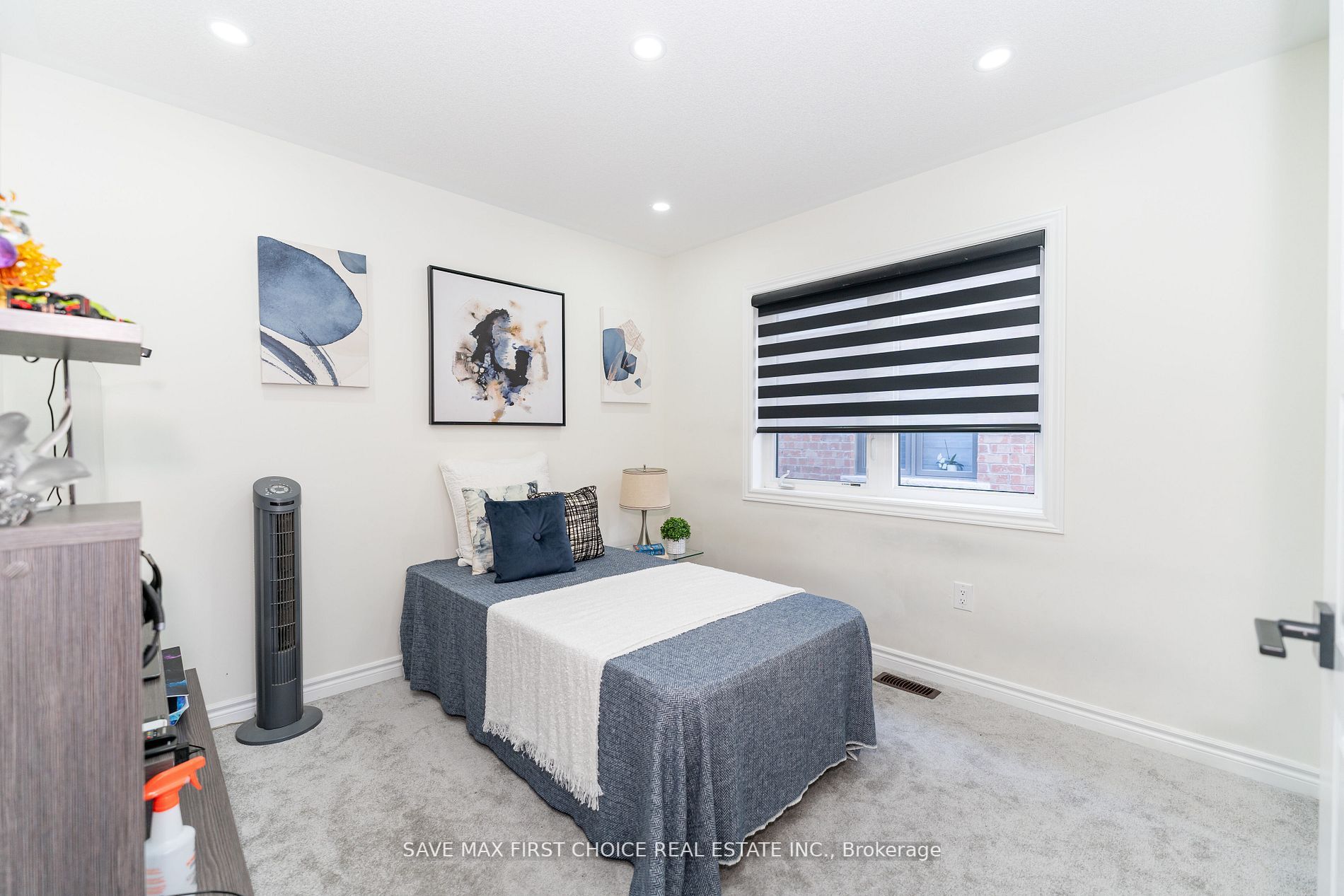 44 Broden Cres