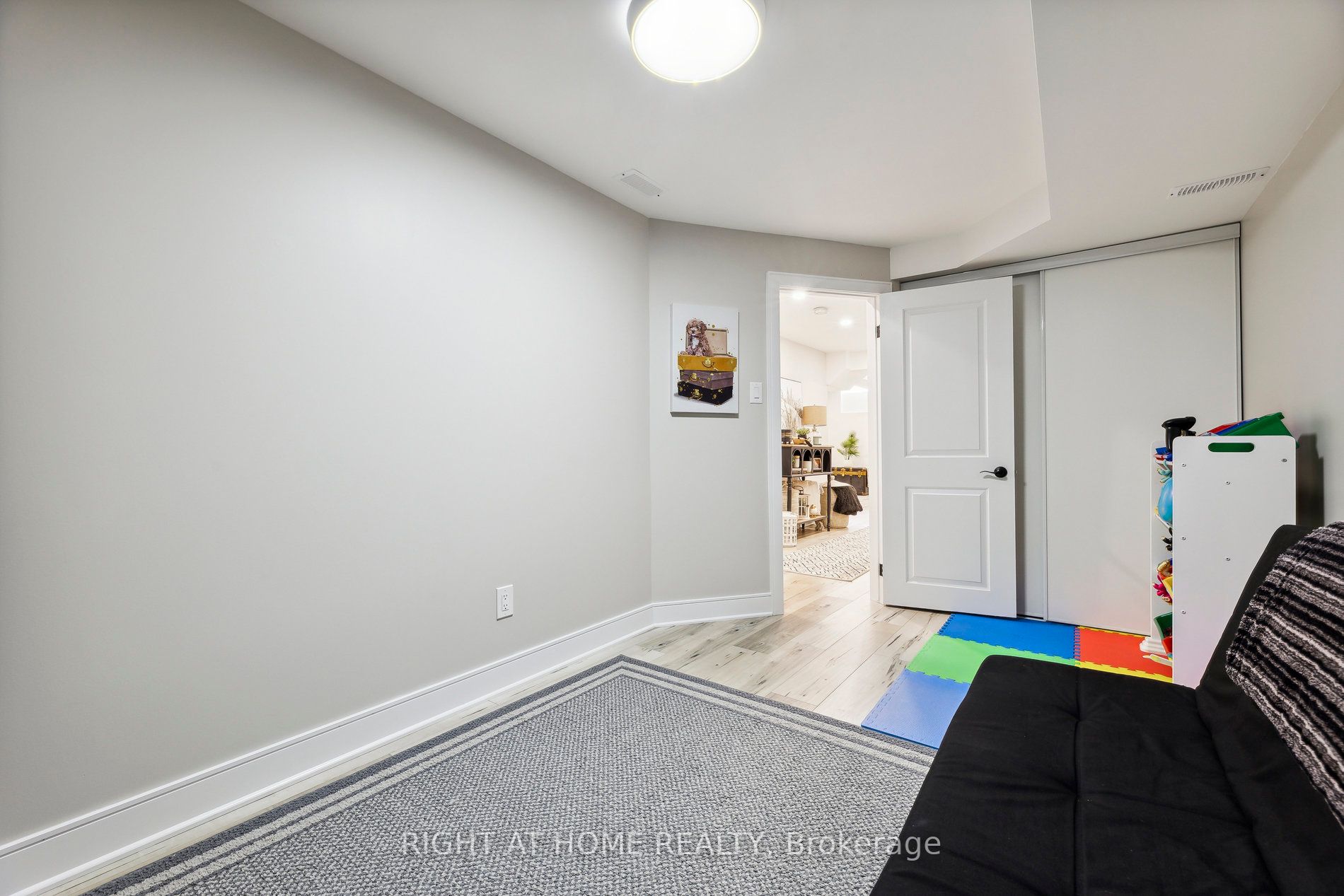 7 Donahoe Ave