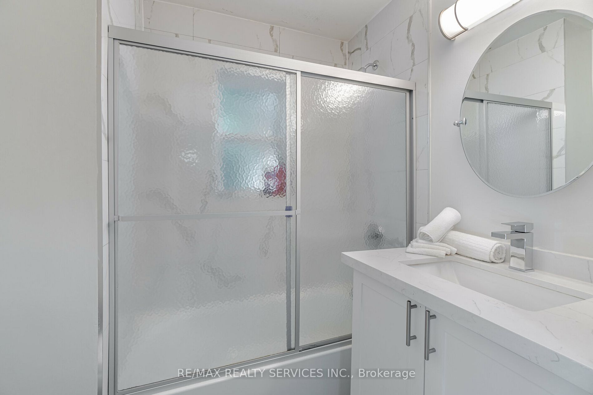 89 Darlingside Dr