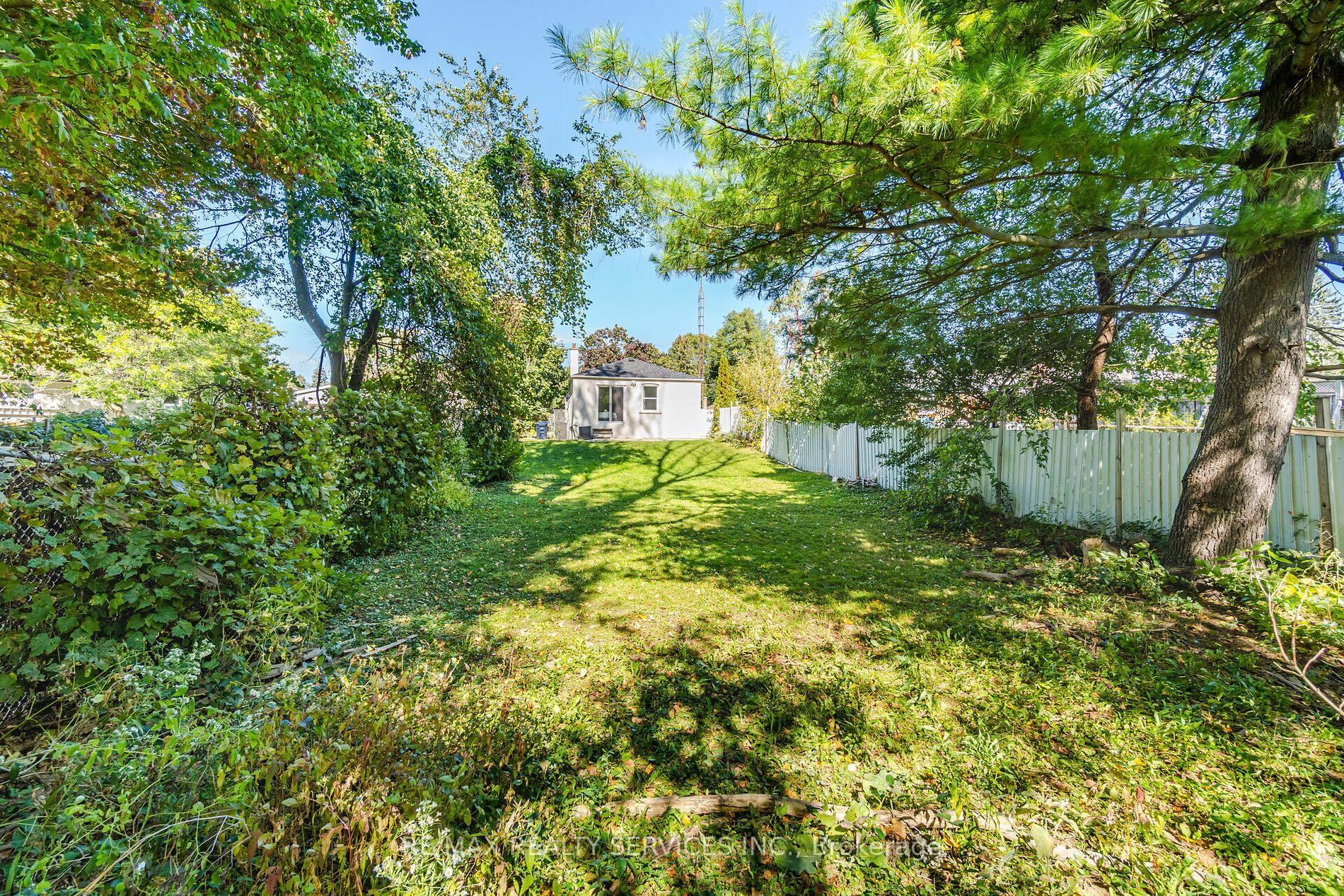 89 Darlingside Dr