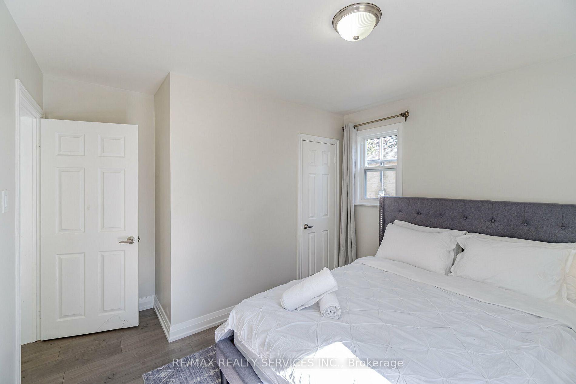 89 Darlingside Dr