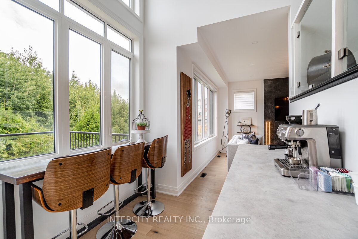 1035 Kingpeak Cres
