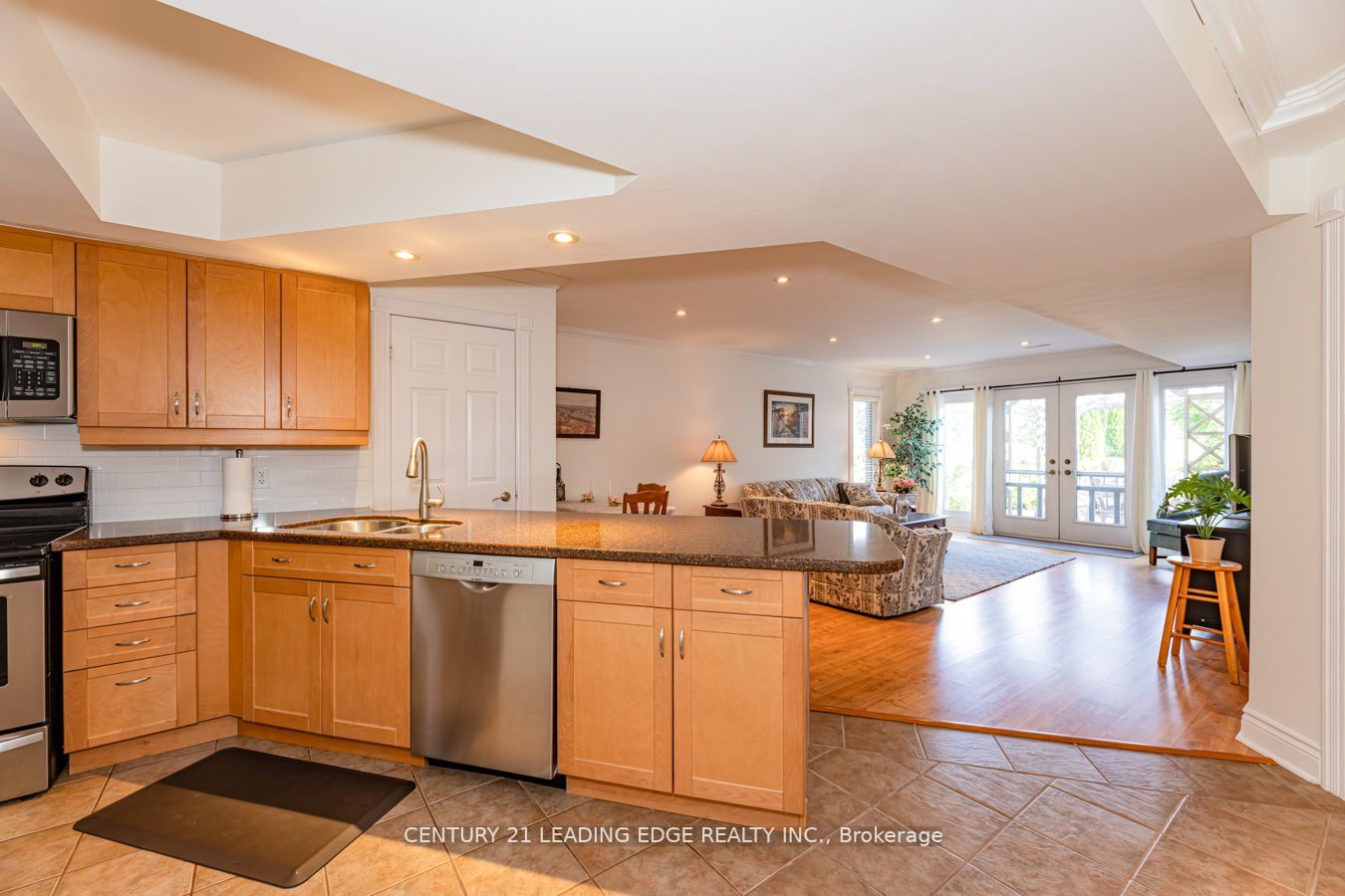 7 Clyde Crt