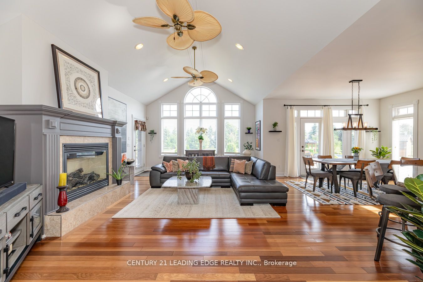 7 Clyde Crt