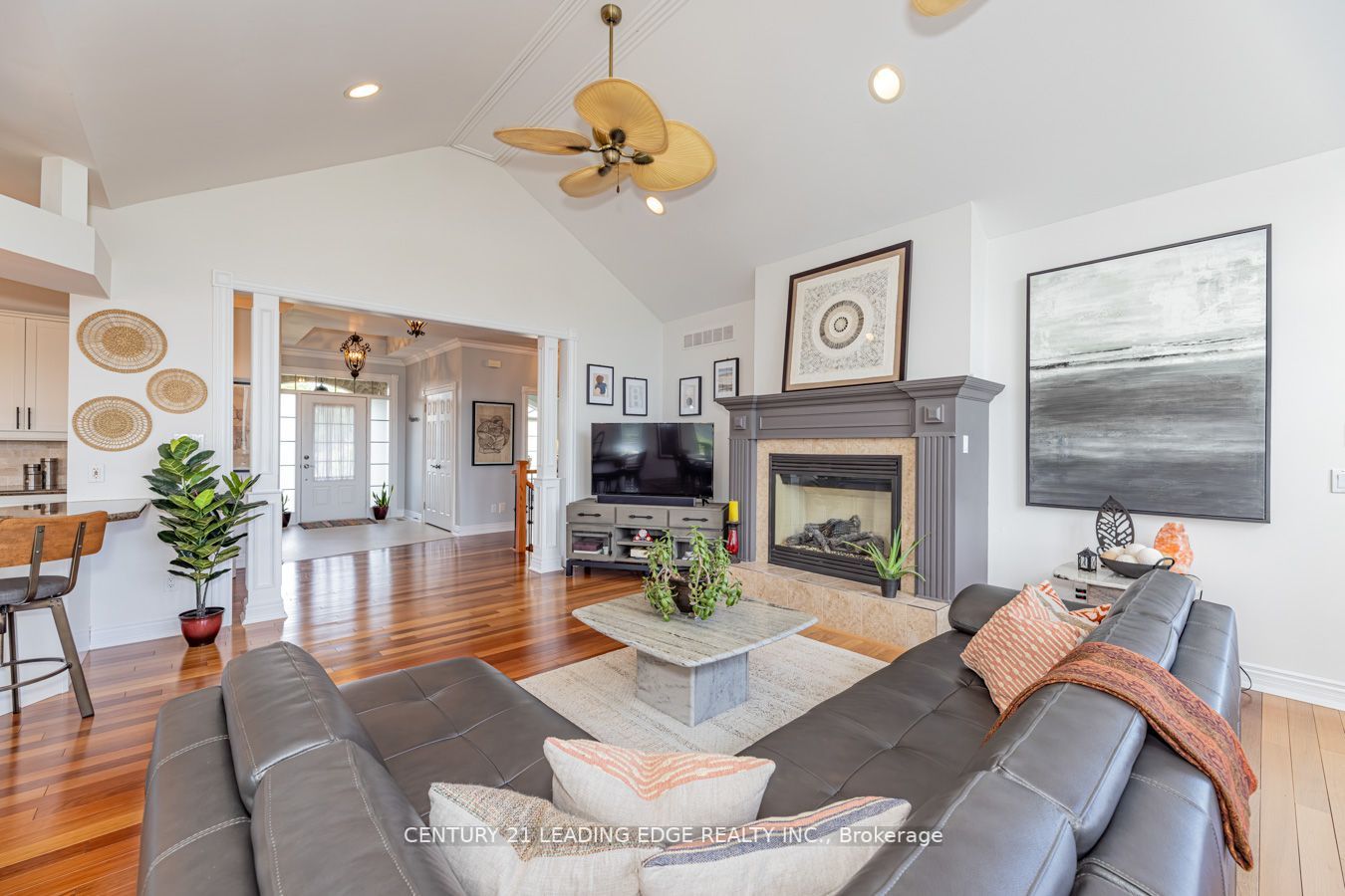 7 Clyde Crt