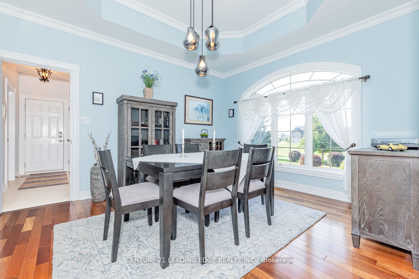 7 Clyde Crt