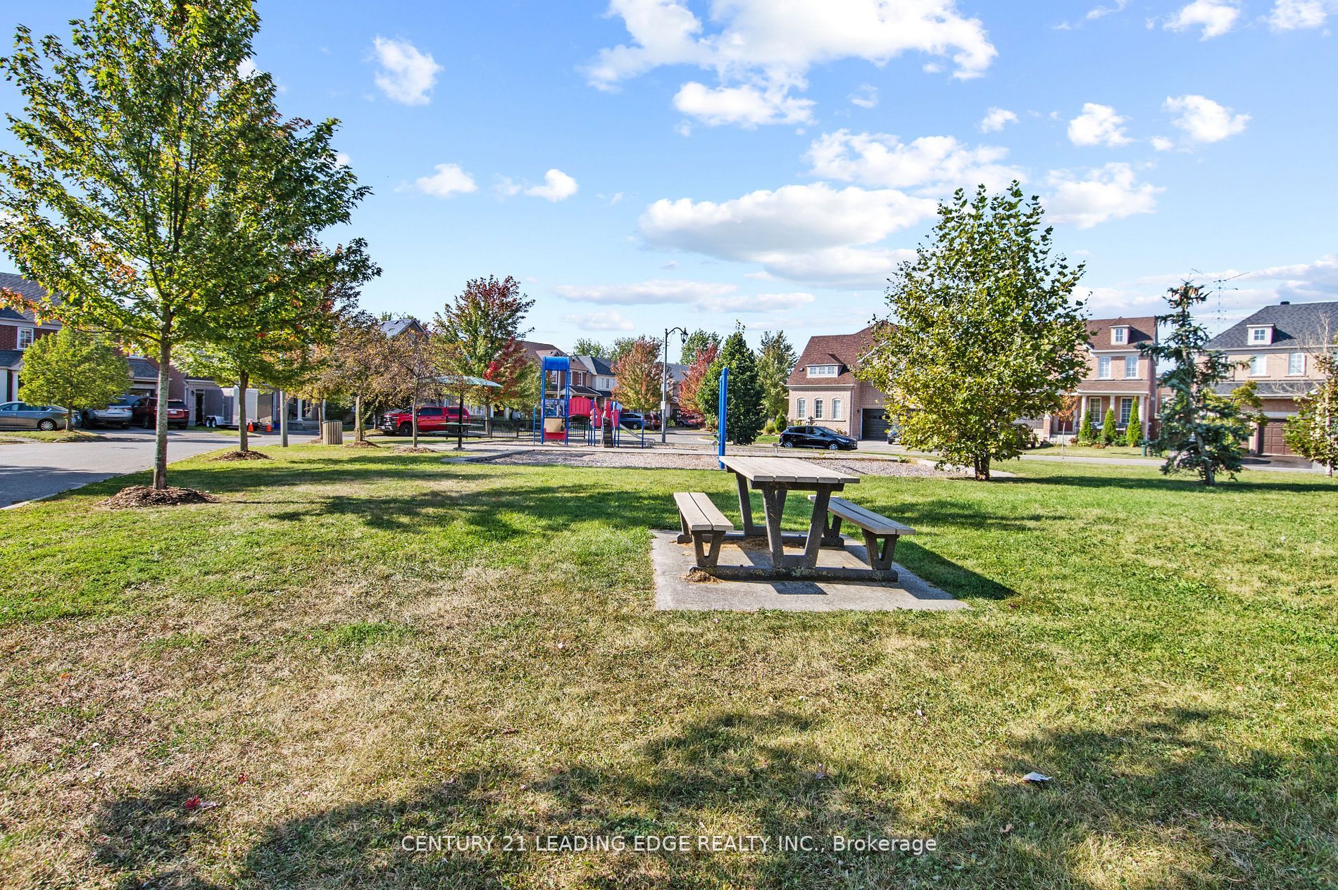25 HASKELL Avenue